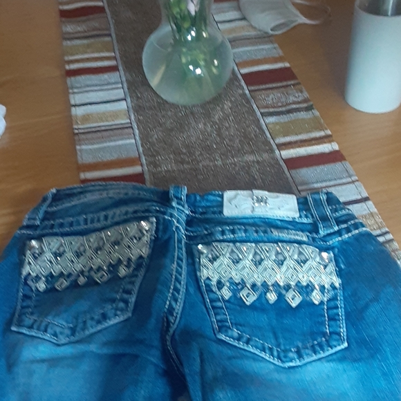 Jeans - Picture 2 of 5